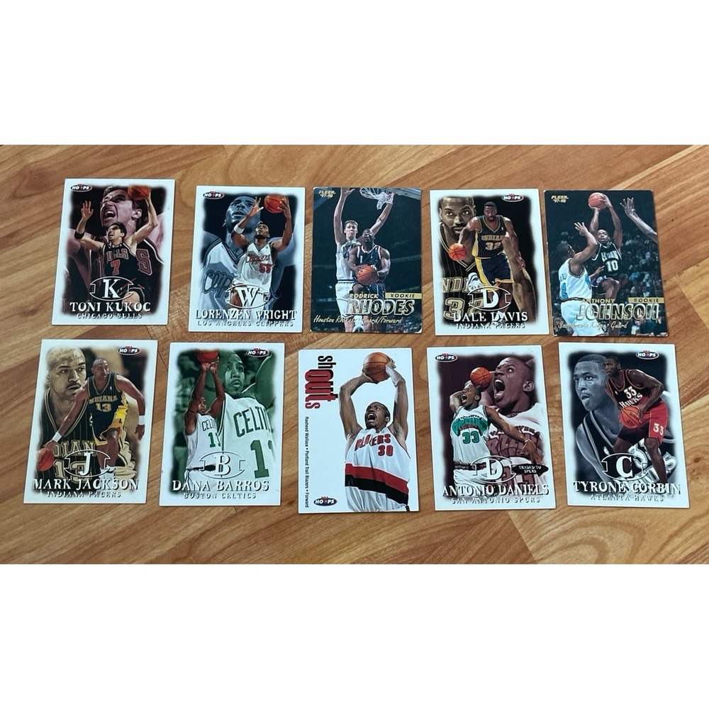 10 NBA Basketball Cards
Good condition